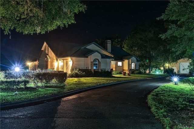 5215 N HONEYCREEK TERRACE, Crystal River, FL 34428