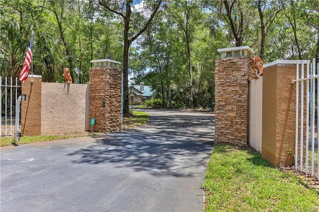 5215 N HONEYCREEK TERRACE, Crystal River, FL 34428