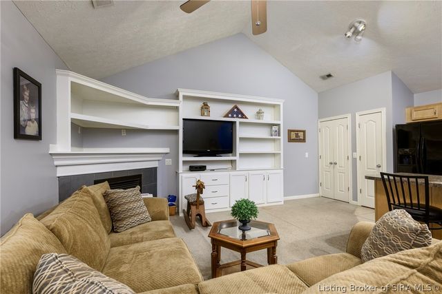 620 W Utica Street 4, Sellersburg, IN 47172