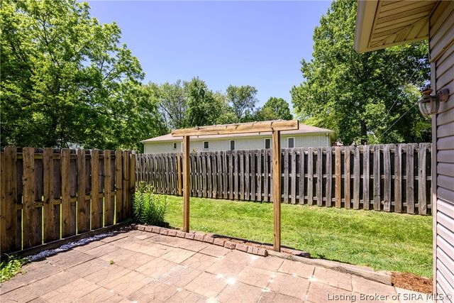 620 W Utica Street 4, Sellersburg, IN 47172