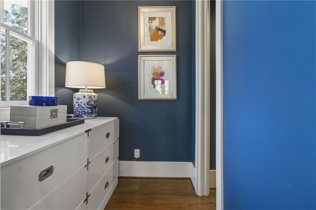 82 Wood Place, Roswell, GA 30075