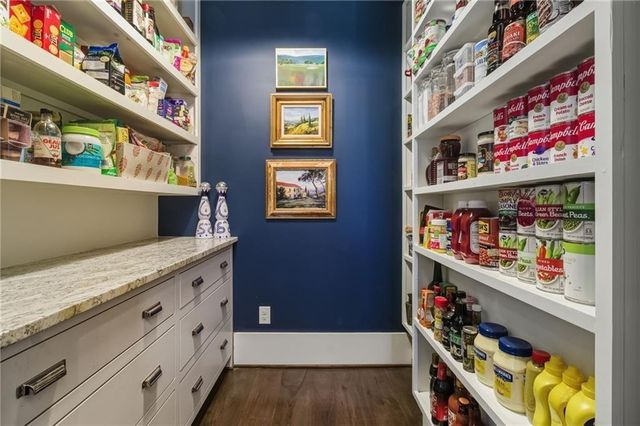 82 Wood Place, Roswell, GA 30075