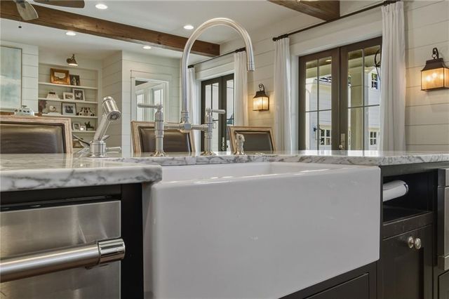 82 Wood Place, Roswell, GA 30075