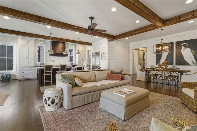 82 Wood Place, Roswell, GA 30075