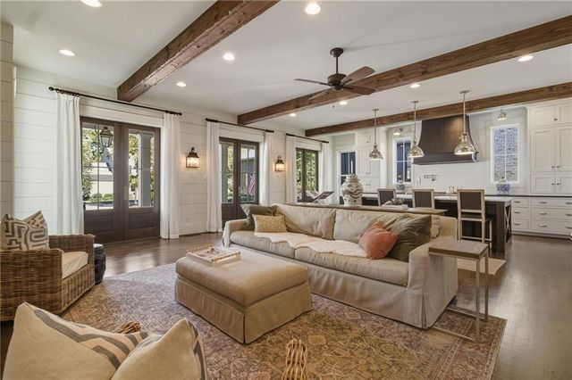 82 Wood Place, Roswell, GA 30075