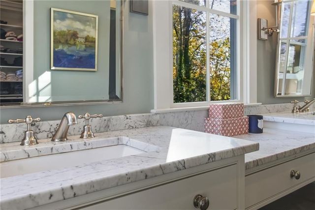 82 Wood Place, Roswell, GA 30075