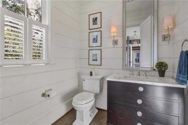 82 Wood Place, Roswell, GA 30075