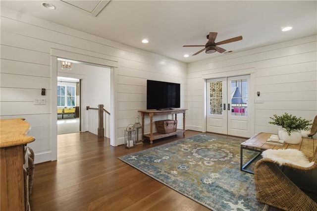 82 Wood Place, Roswell, GA 30075