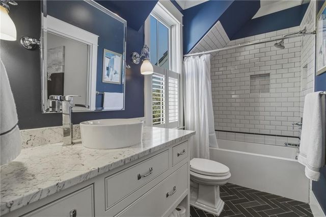 82 Wood Place, Roswell, GA 30075