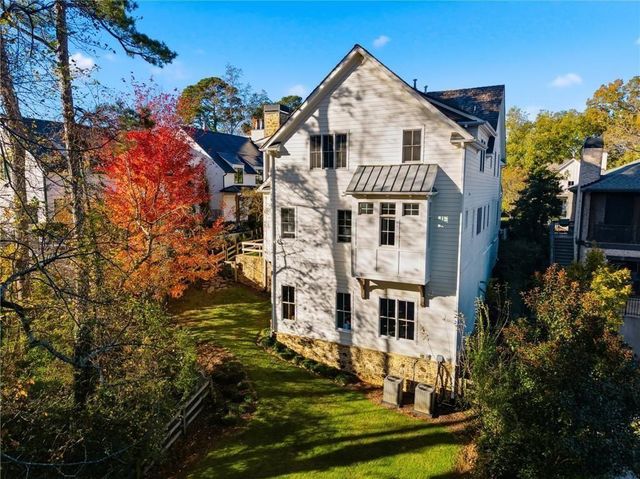 82 Wood Place, Roswell, GA 30075