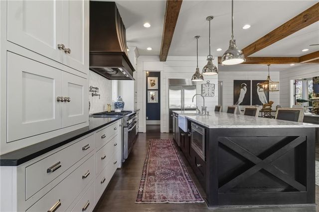 82 Wood Place, Roswell, GA 30075