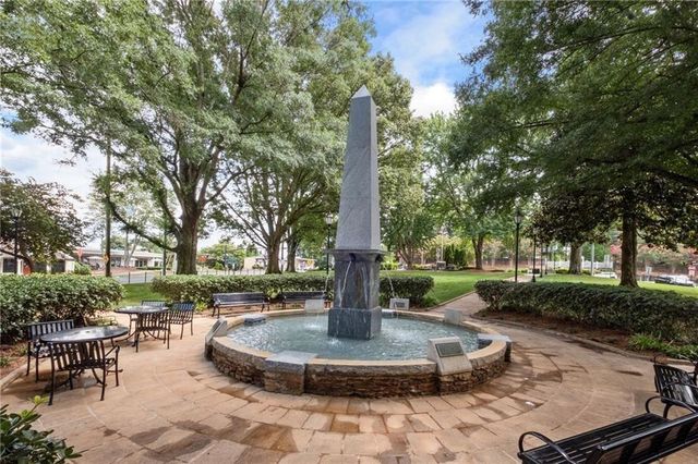 82 Wood Place, Roswell, GA 30075