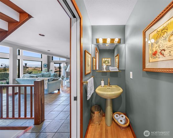 4210 Brant Circle, Anacortes, WA 98221