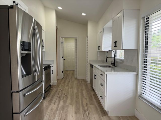 339 PEMBROKE LANE S 228, Venice, FL 34293