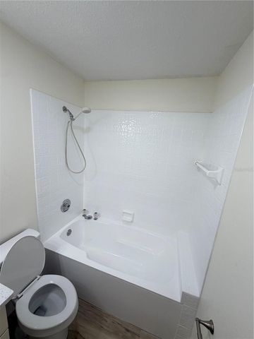 339 PEMBROKE LANE S 228, Venice, FL 34293