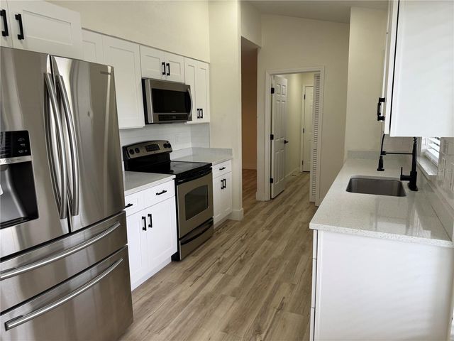 339 PEMBROKE LANE S 228, Venice, FL 34293