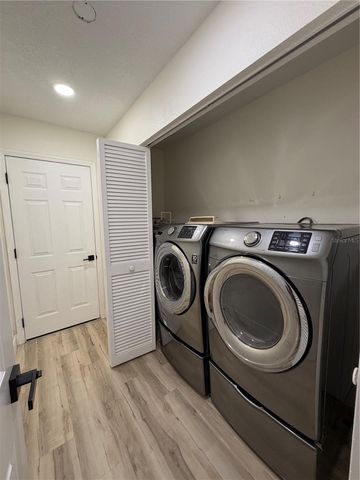 339 PEMBROKE LANE S 228, Venice, FL 34293