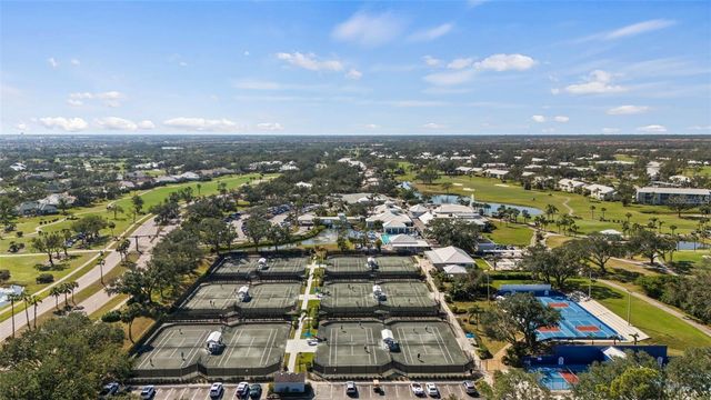 339 PEMBROKE LANE S 228, Venice, FL 34293