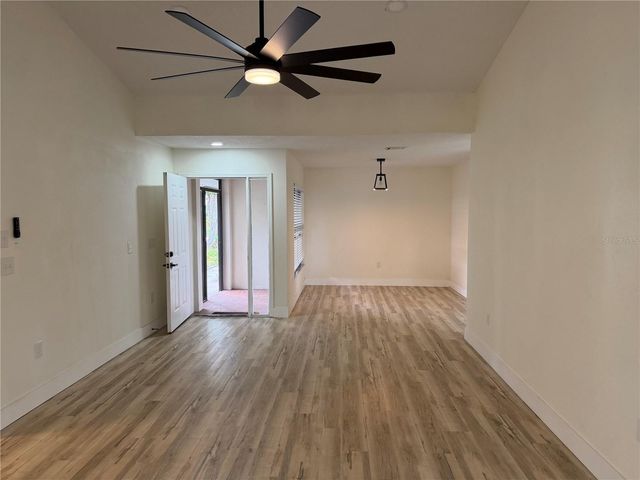 339 PEMBROKE LANE S 228, Venice, FL 34293