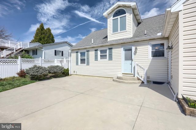 410 DILLER RD, Hanover, PA 17331