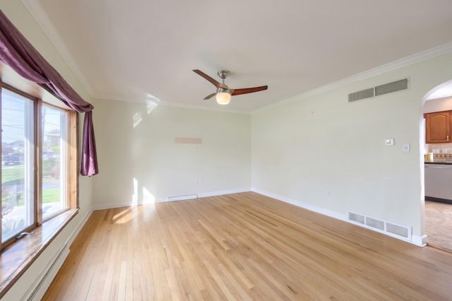 410 DILLER RD, Hanover, PA 17331