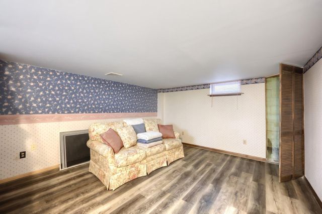 410 DILLER RD, Hanover, PA 17331
