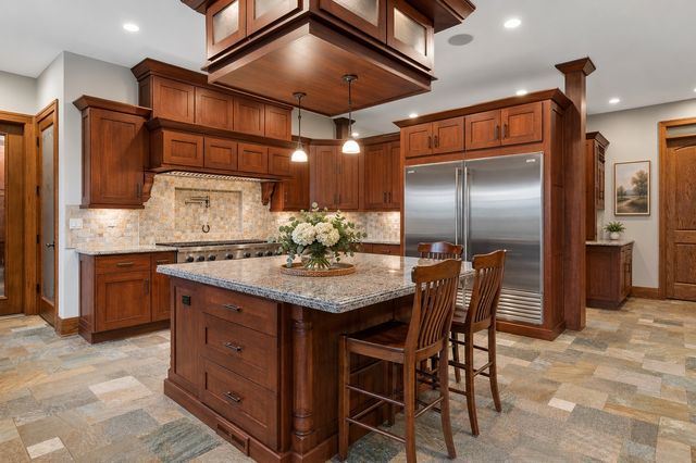 805 N Arlington Heights Road, Itasca, IL 60143