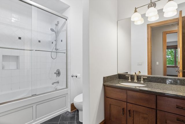 805 N Arlington Heights Road, Itasca, IL 60143
