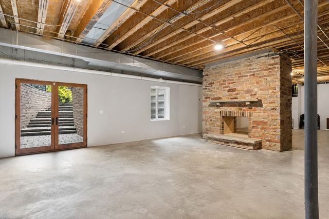 805 N Arlington Heights Road, Itasca, IL 60143