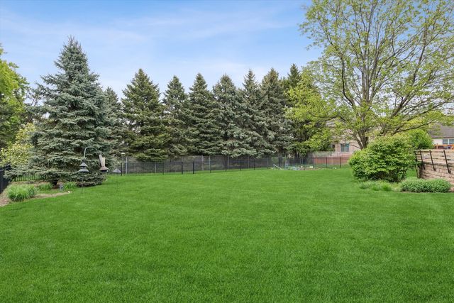 805 N Arlington Heights Road, Itasca, IL 60143