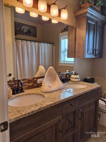 4721 Middlesboro, Caldwell, ID 83607