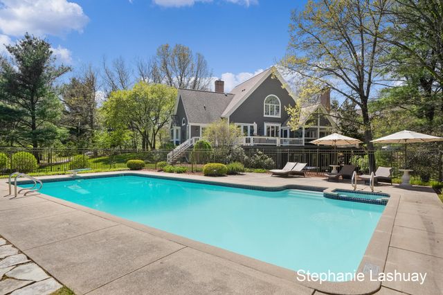 8250 Rum Creek Trail Ne, Cannon Twp, MI 49341