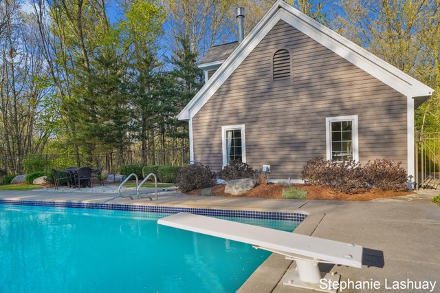 8250 Rum Creek Trail Ne, Cannon Twp, MI 49341