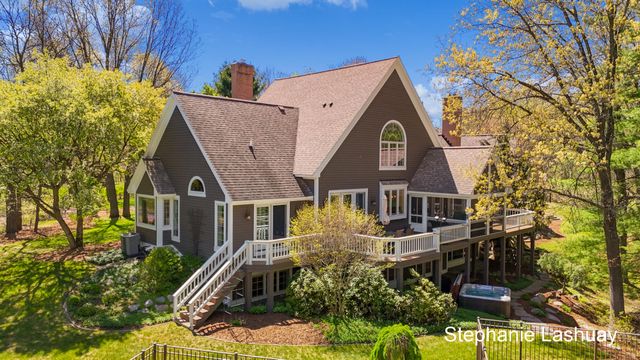 8250 Rum Creek Trail Ne, Cannon Twp, MI 49341