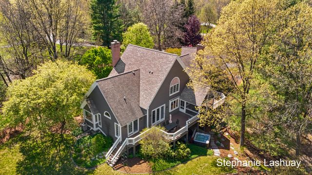 8250 Rum Creek Trail Ne, Cannon Twp, MI 49341