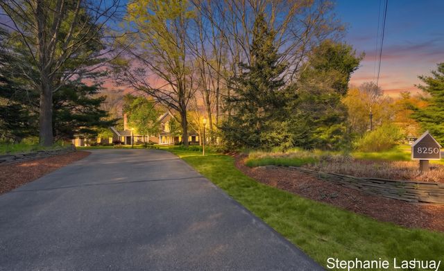 8250 Rum Creek Trail Ne, Cannon Twp, MI 49341