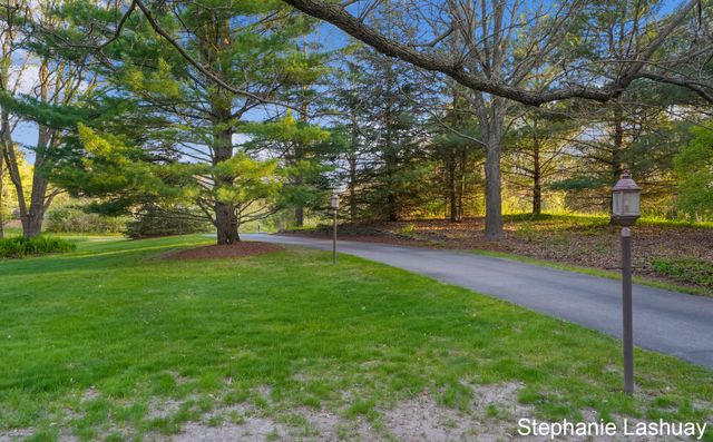 8250 Rum Creek Trail Ne, Cannon Twp, MI 49341