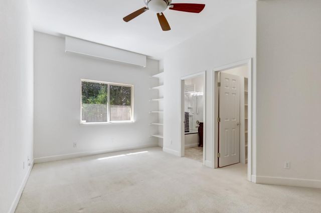 5694 Rolling Oak Dr., Sacramento, CA 95841