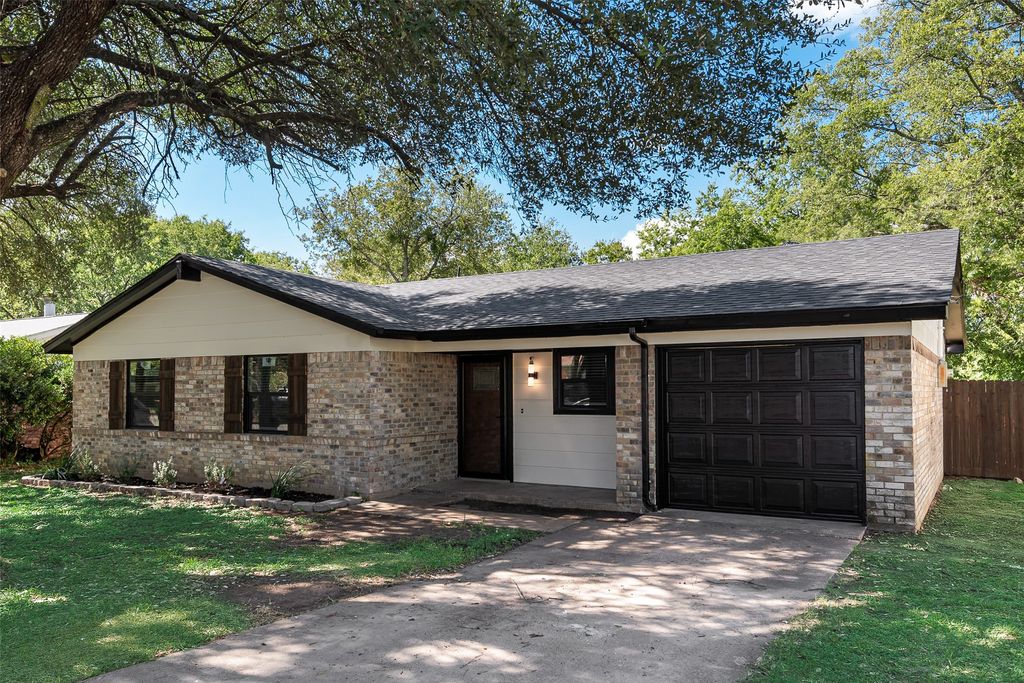 1238 Neptune Drive, Cedar Hill, TX 75104 — exterior