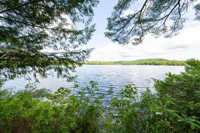 33 Sherene Orchard Road, Meredith, NH 03253