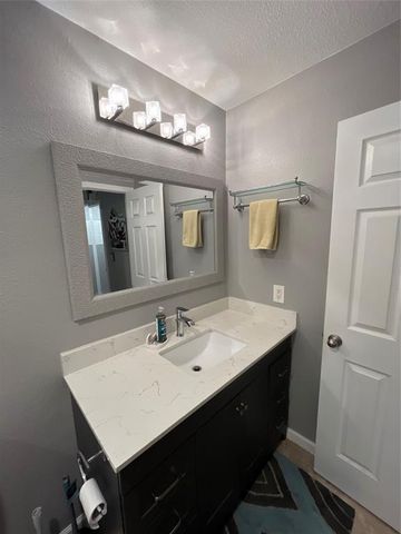 1705 Crossing PL 131, Austin, TX 78741