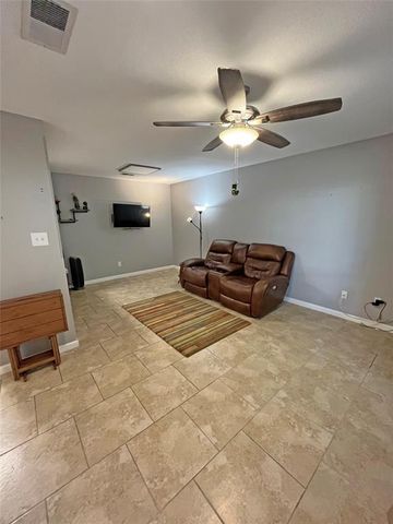 1705 Crossing PL 131, Austin, TX 78741