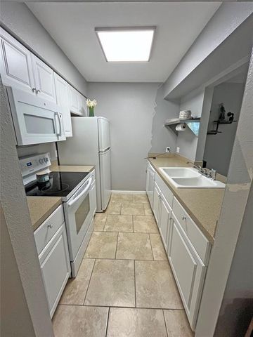 1705 Crossing PL 131, Austin, TX 78741