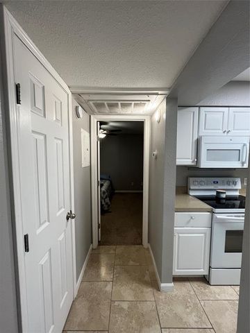1705 Crossing PL 131, Austin, TX 78741