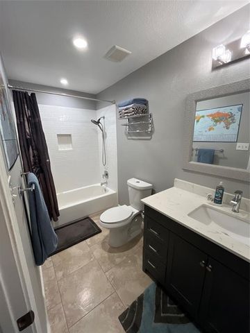 1705 Crossing PL 131, Austin, TX 78741