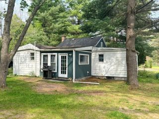 2032 S 17th Street, Niles, MI 49120