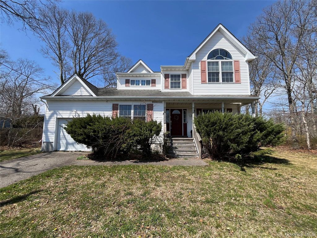 3 Robinwood Drive, Mastic Beach, NY 11951