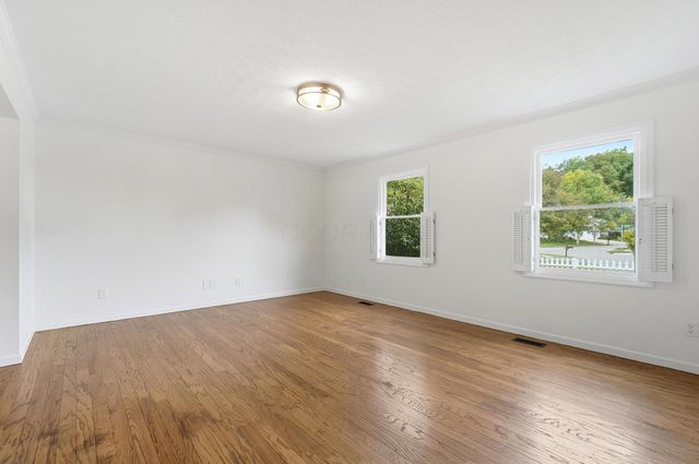 5203 Hickory Grove, Columbus, OH 43214