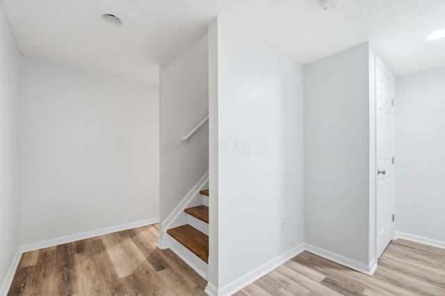 5203 Hickory Grove, Columbus, OH 43214