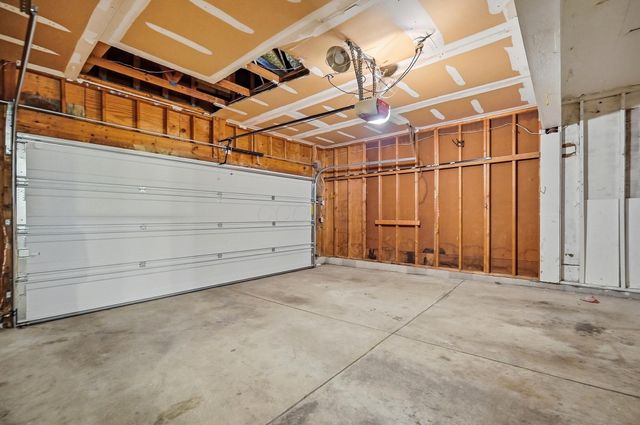 5203 Hickory Grove, Columbus, OH 43214